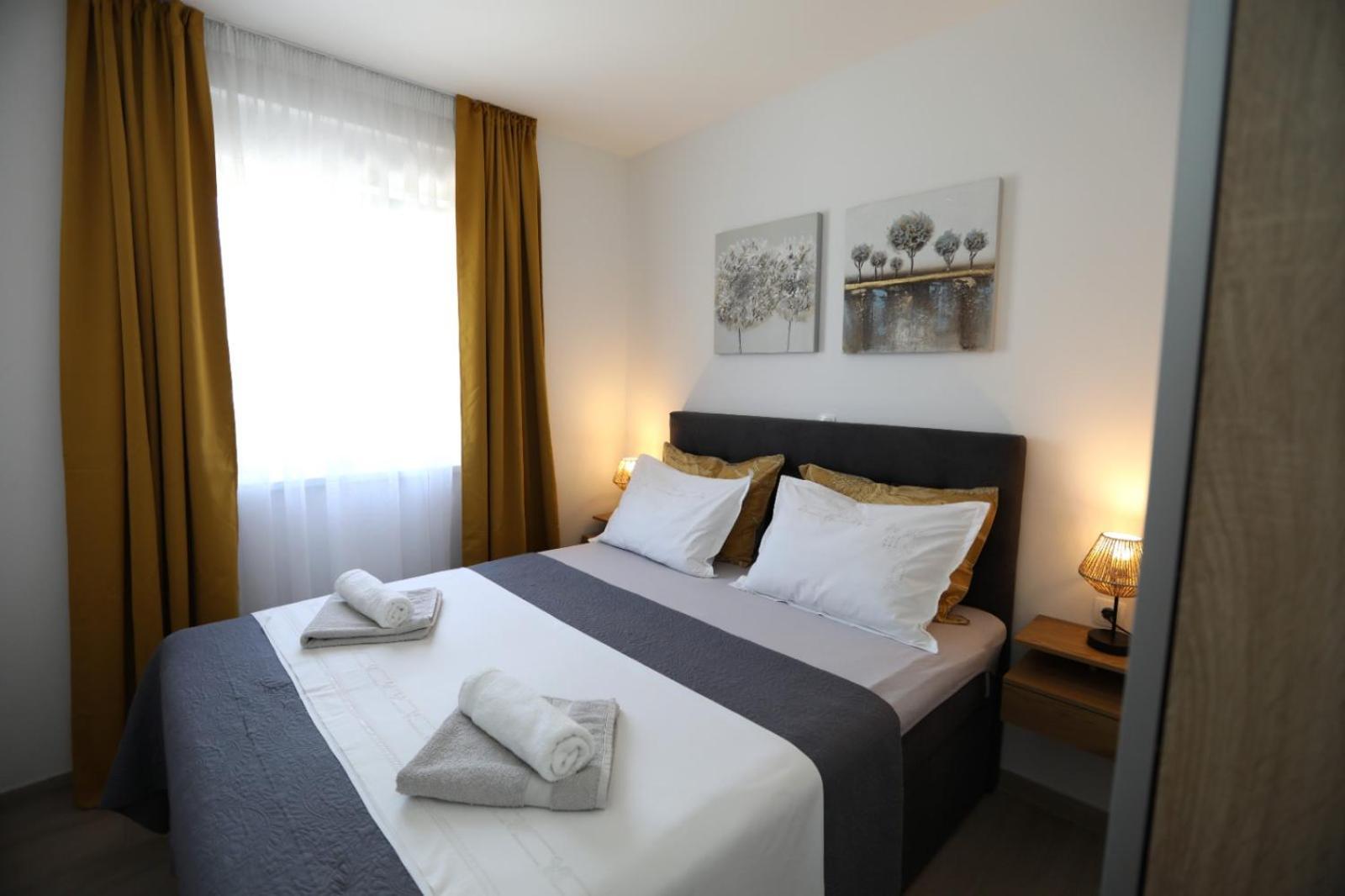 Ferienwohnung Rosa Mystica Trogir Exterior foto